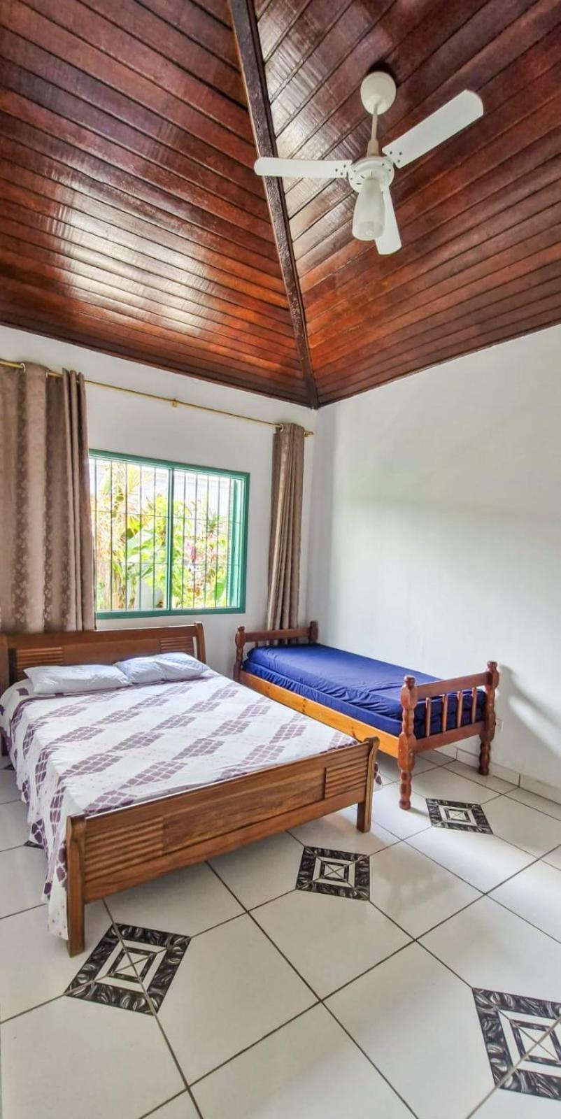 Casa Em Ubatuba, Bairro Tranquilo E Bem Localizado Ambiente Familiar
